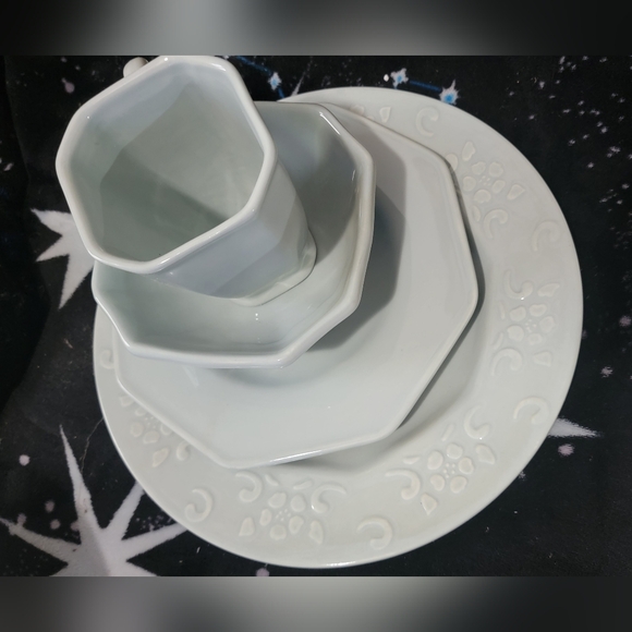 Embossed Solid Tableware Country - Picture 5 of 12